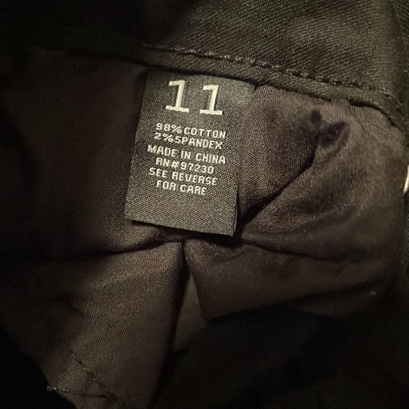 Almost Famous jeans - Picture 7 of 7